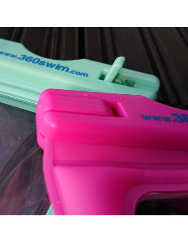 Custodia impermeabile e galleggiante per il telefono